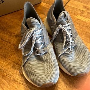 Womens New Balance 8.5